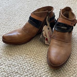 NWT A.S.98 Italian leather ankle boots